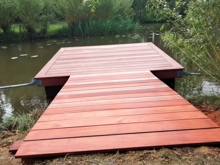 Création d'une terrasse flottante à Sion les mines, Nantes, BS Charpente Bois