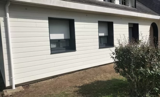 Pose d'un bardage PVC à Guémené-Penfao, Nantes, BS Charpente Bois